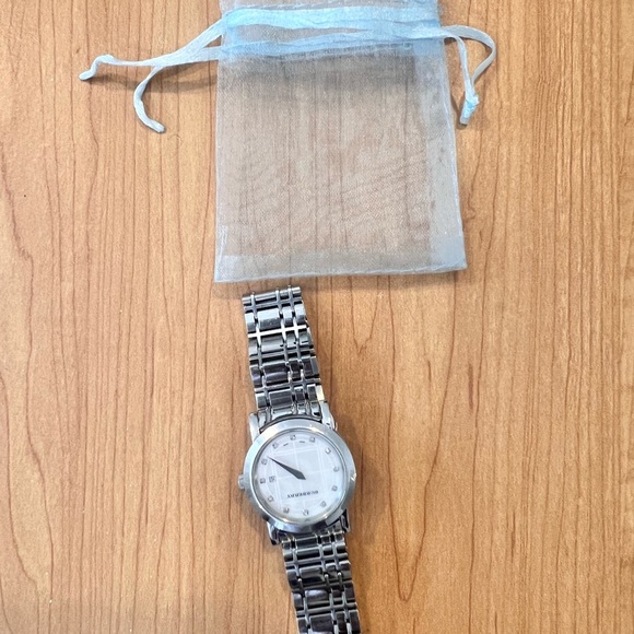Burberry women’s watch - Picture 2 of 7